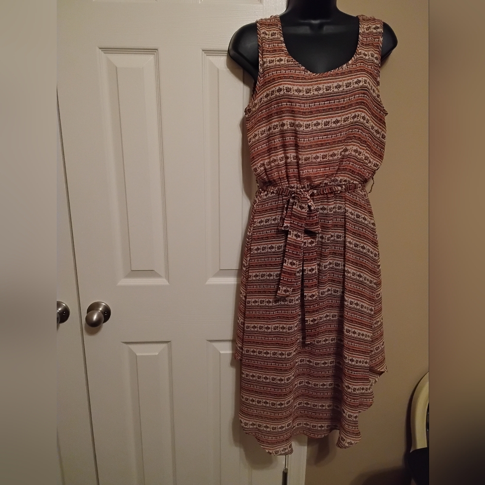 Forever 21 Junior sleeveless dress, belt included